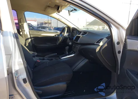 2017 Nissan Sentra S z USA, uszkodzony, nr VIN 3N1AB7AP9HY296059